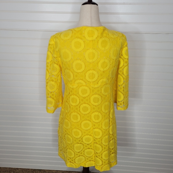 Trina Turk Yellow Crochet Lace V Neck Shift Mini Dress Sz. 6 - Picture 5 of 9